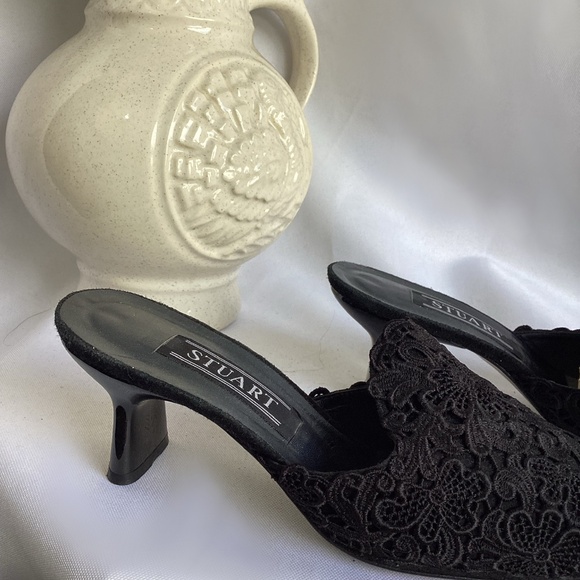 Stuart Weitzman Black Crochet Lace Mule - Picture 3 of 5